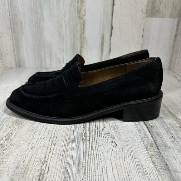 Stuart Weitzman Women's Navy Blue Leather Palmer Bold Loafers #1270 - Picture 1 of 12